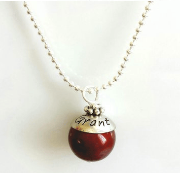 mama dots personalized necklace